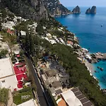 Luna Rossa, Apartment