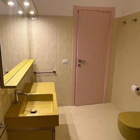 Luna Rosa, * קאפרי