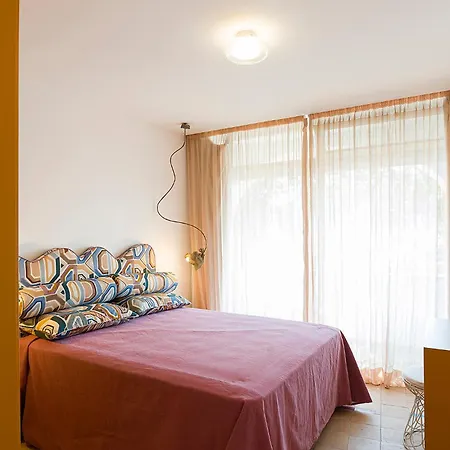 Luna Rossa, Apartment Capri